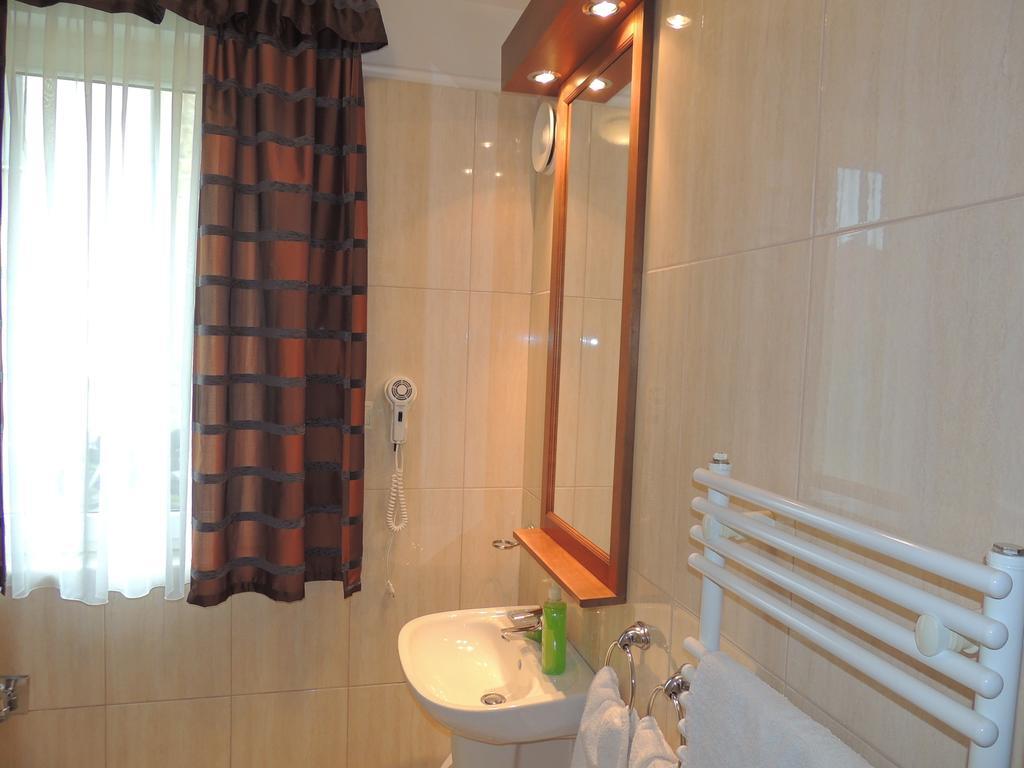 Luxus Golf Apartment Bük Oda fotoğraf